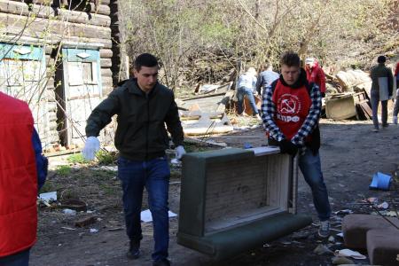 Коммунисты Томска отметили Красный Первомай ударным трудом