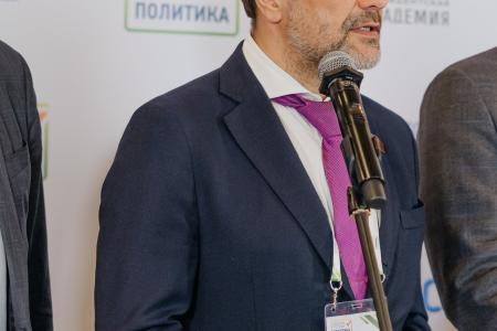 Александр Ющенко выступил на открытии конкурса «Лидеры России. Политика»