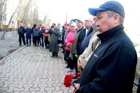 Первомай шагает по Якутии