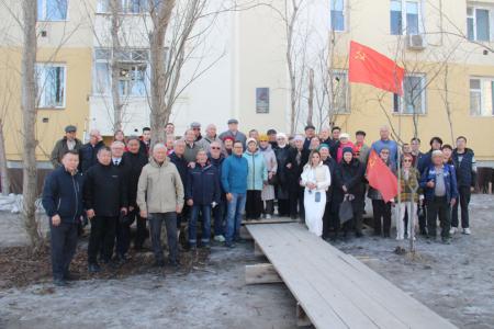 Первомай шагает по Якутии