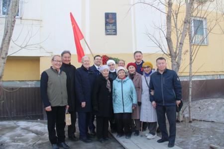 Первомай шагает по Якутии