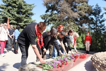 Депутаты фракции КПРФ Волгоградской областной Думы приняли участие в памятной акции, которая состоялась в Городищенском районе