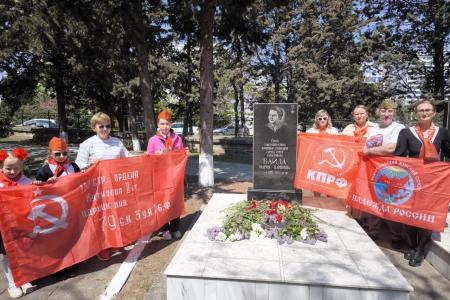 Город-Герой Севастополь. Женщинам - Героями Советского Союза посвящается