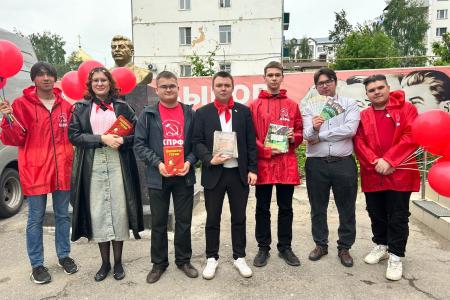 Коммунисты и комсомольцы Пензы отметили День пионерии