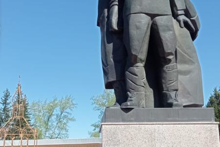 В Омске КПРФ впервые за четыре года отметила Первомай, не рискуя заработать штраф