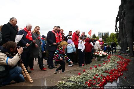 Москва приняла эстафету "Знамя Победы"