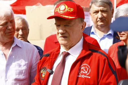 За нашу Победу! 138-й гуманитарный конвой от КПРФ ушел на Донбасс и в Курск