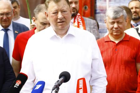 За нашу Победу! 138-й гуманитарный конвой от КПРФ ушел на Донбасс и в Курск