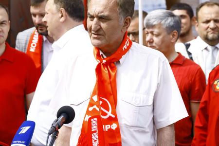 За нашу Победу! 138-й гуманитарный конвой от КПРФ ушел на Донбасс и в Курск