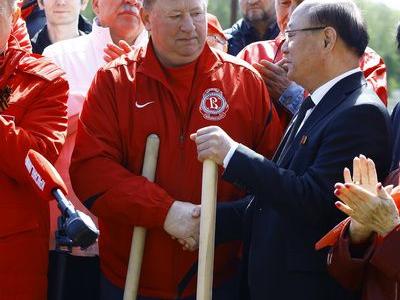 Накануне Дня Победы в Совхозе имени Ленина прошло мероприятие «Сад Победы - сад жизни»