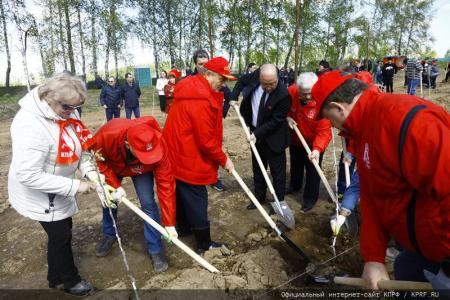 Накануне Дня Победы в Совхозе имени Ленина прошло мероприятие «Сад Победы - сад жизни»