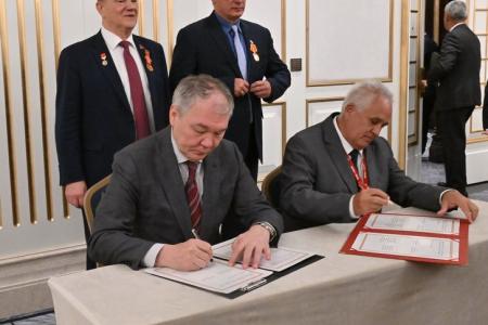 Г.А. Зюганов провел рабочую встречу с Президентом Кубы Мигелем Диас-Канелем Бермудесом