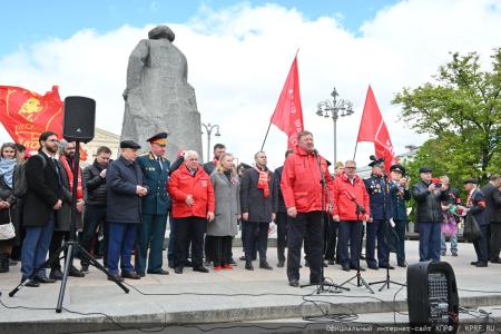 Слава советскому народу-победителю! Репортаж с московской встречи депутатов КПРФ с избирателями в преддверии Дня Победы