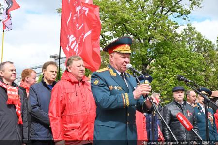 Слава советскому народу-победителю! Репортаж с московской встречи депутатов КПРФ с избирателями в преддверии Дня Победы