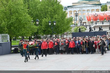 Слава советскому народу-победителю! Репортаж с московской встречи депутатов КПРФ с избирателями в преддверии Дня Победы