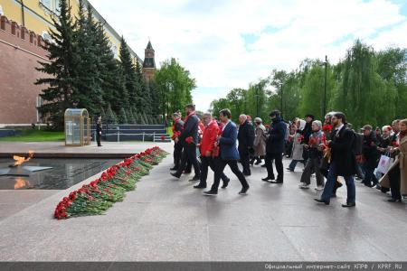 Слава советскому народу-победителю! Репортаж с московской встречи депутатов КПРФ с избирателями в преддверии Дня Победы
