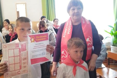 Забайкалье. Нерчинские школьники вступили в ряды пионеров