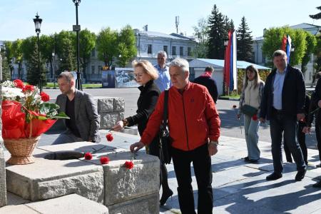 Имя, которое не забыть: Ульяновские коммунисты почтили память Карла Маркса