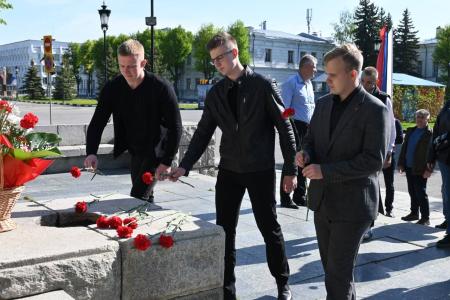 Имя, которое не забыть: Ульяновские коммунисты почтили память Карла Маркса