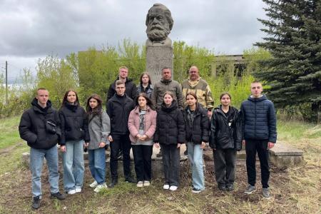 Имя, которое не забыть: Ульяновские коммунисты почтили память Карла Маркса