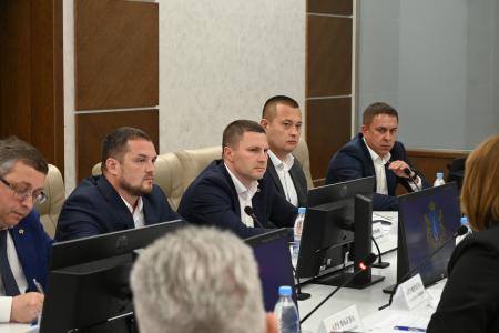 Айрат Гибатдинов принял участие в межведомственном совещании по вопросам протезирования и реабилитации участников и ветеранов СВО