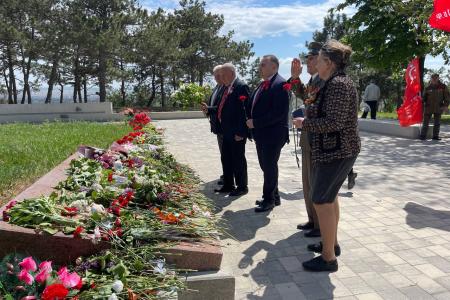 Коммунисты Крыма поздравили с праздником Великой Победы ветерана Великой Отечественной войны Георгия Федоровича Пыркова