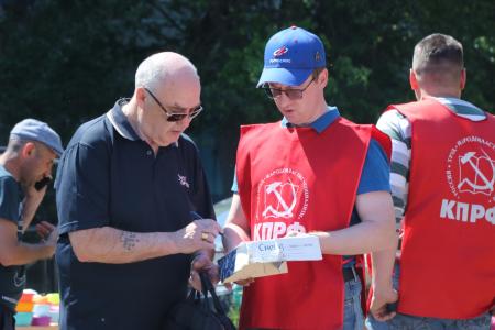 В Омске продолжается серия пикетов в поддержку Народного референдума