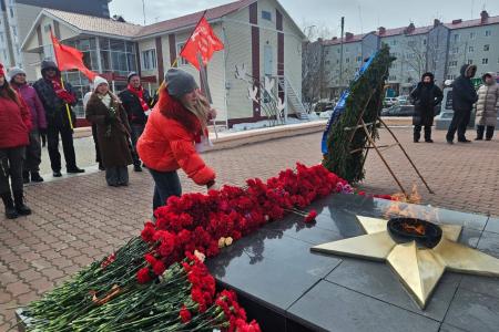 Ямальские коммунисты отпраздновали 80-летие Победы советского народа над фашизмом