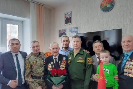 Ямальские коммунисты отпраздновали 80-летие Победы советского народа над фашизмом