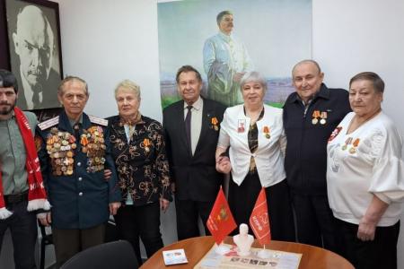 Ямальские коммунисты отпраздновали 80-летие Победы советского народа над фашизмом