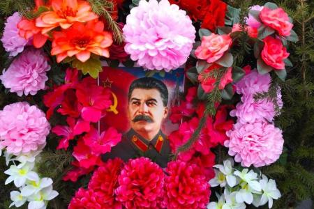 Ямальские коммунисты отпраздновали 80-летие Победы советского народа над фашизмом