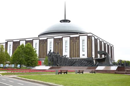 Москва. Поклонимся великим тем годам!
