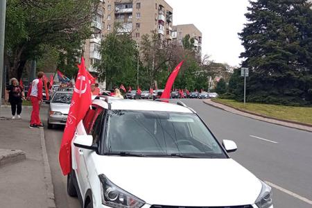 Краснознамённым автопробегом отметили в Ростове-на-Дону 80-ю годовщину Великой Победы