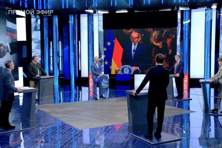 Дмитрий Новиков на Первом канале: “Считаю Трампа с его антикоммунизмом своим идеологическим противником”