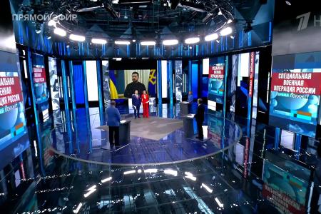 Дмитрий Новиков на Первом канале выразил неприятие практики драпировки Мавзолея Ленина в преддверии Дня Победы