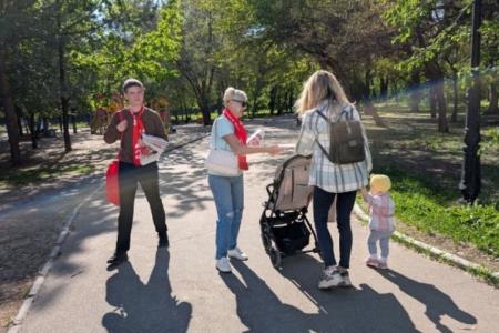 Саратовские коммунисты отметили день рождения Карла Маркса агитационным рейдом в поддержку Народного референдума КПРФ
