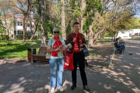 Саратовские коммунисты отметили день рождения Карла Маркса агитационным рейдом в поддержку Народного референдума КПРФ