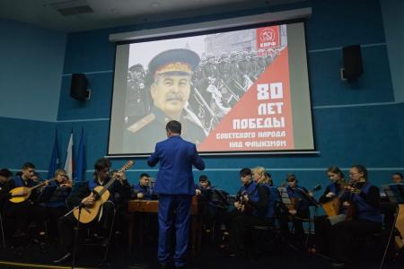 Ямальские коммунисты отпраздновали 80-летие Победы советского народа над фашизмом