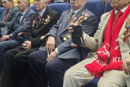 Ямальские коммунисты отпраздновали 80-летие Победы советского народа над фашизмом