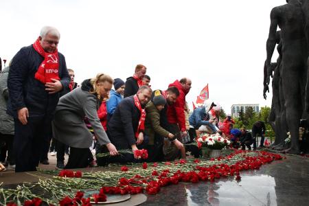 Москва. Поклонимся великим тем годам!