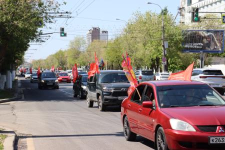 Сталинградские коммунисты встретили Первомай масштабным автопробегом