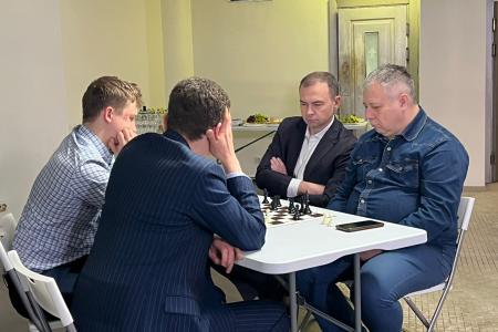 Юрий Афонин и Игорь Ягупов одержали победу в представительном  шахматном турнире