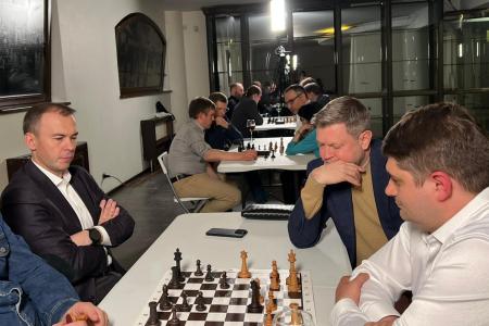 Юрий Афонин и Игорь Ягупов одержали победу в представительном  шахматном турнире