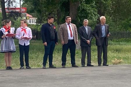 В Воронежской области сотни мальчишек и девчонок стали пионерами, повязав алые галстуки