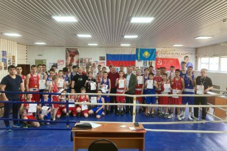 Оренбургский обком КПРФ выступил организатором турнира по боксу, прошедшего в Первомайском районе