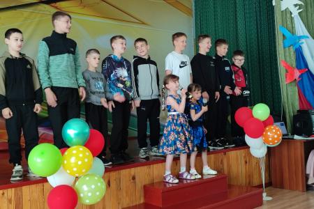 Красноярский край. Коммунисты города Назарово подарили праздник детям из детского дома