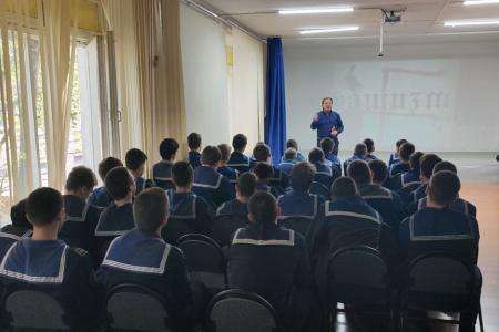Подмосковные коммунисты: Нам вручено Знамя Труда, и мы не подведем!