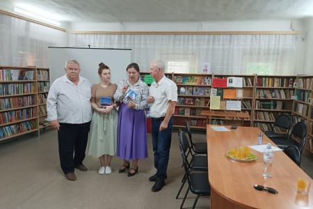 Подмосковные коммунисты: Нам вручено Знамя Труда, и мы не подведем!