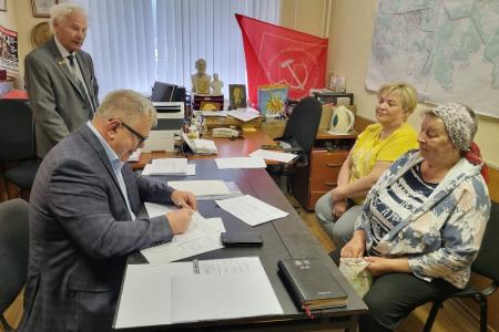 Московская область. Во время депутатского приема Александром Наумовым была оказана помощь многодетной матери, пенсионерам и участнику СВО