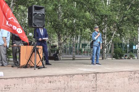 Тюменские коммунисты провели праздник, посвященный  Дню Русского языка